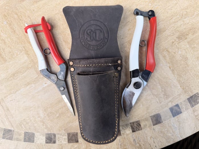 pruners and pouch